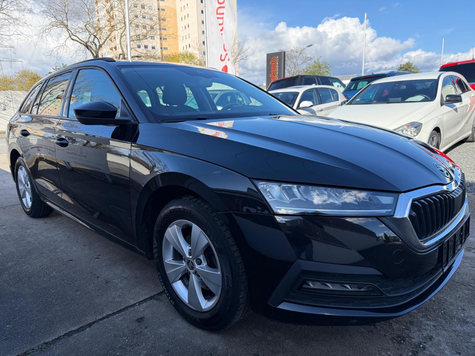 Skoda Octavia Combi Ambition + PDC+ BC + MFL + RDC+