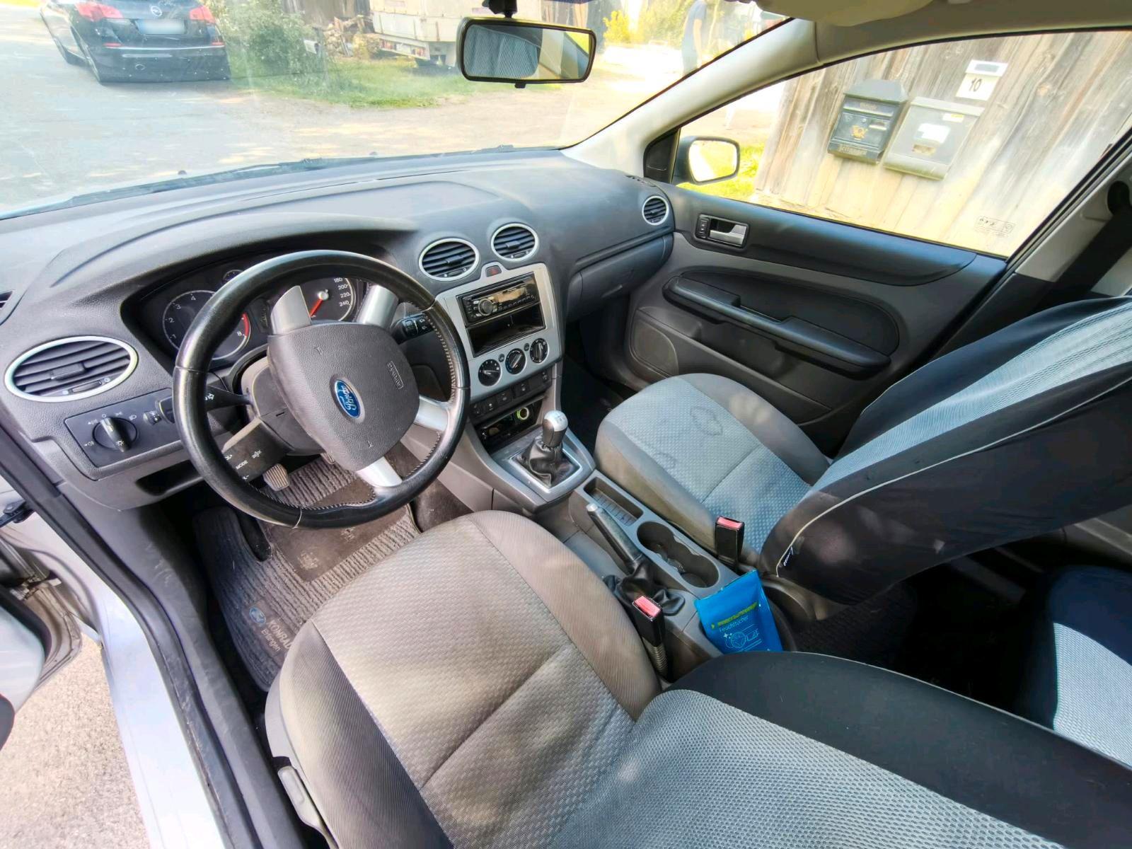 Ford Focus 2007 — photo 12