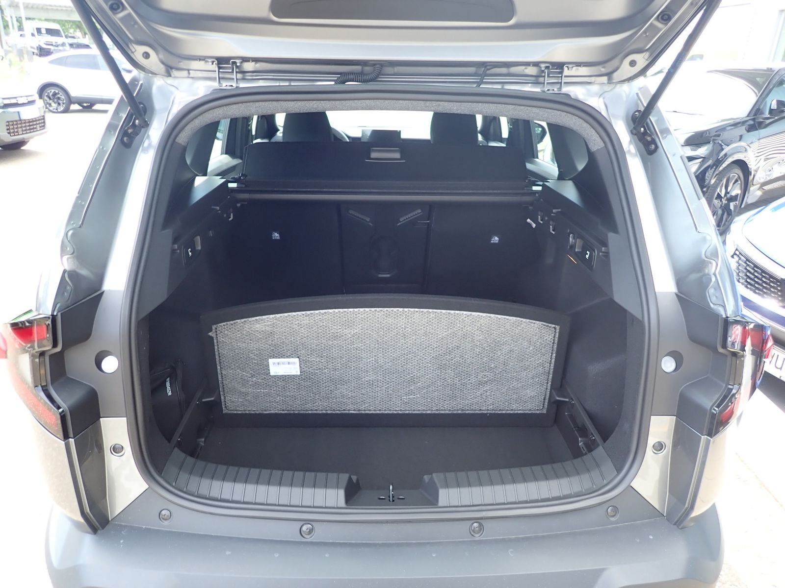 Fahrzeugabbildung Dacia Bigster Expression TCe 140