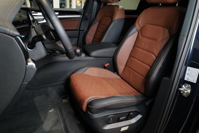 Volkswagen Touareg 3.0TDI R-Line Nachtsicht Pano StdHz 22" 