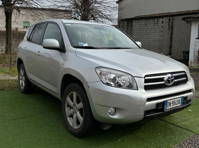 Toyota RAV 4 RAV4 Crossover 2.2 D-4D 136 CV DPF 