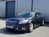 Opel Insignia A Sports Tourer Design Edition* - gebrauchte Opel Insignia aus dem Jahr 2011