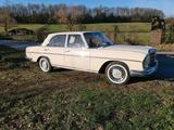 Mercedes-Benz Merzedes w108 250s - Mercedes-Benz 250 aus 1966: 250s