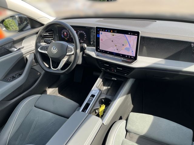 Passat Variant 1.5 eTSI DSG BUSINESS KAM+AHK+ACC