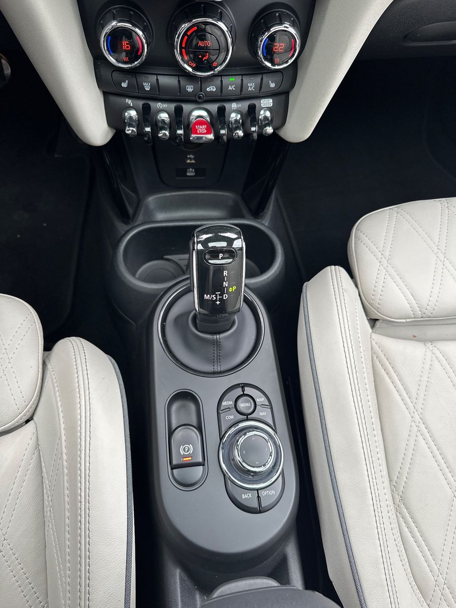 Fahrzeugabbildung MINI John Cooper Works Sport-Aut. NAV+LED+PANO+HUD
