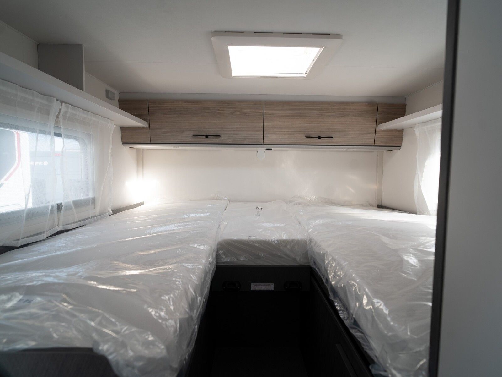 Fahrzeugabbildung Etrusco V Ford 6.6 SF Complete Selection, Dieselheizung