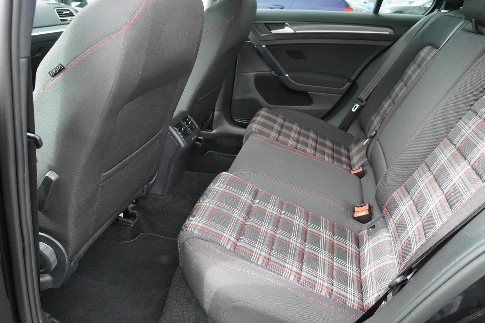 Volkswagen Golf VII 2.0 GTI Performance DSG LED Navi ACC