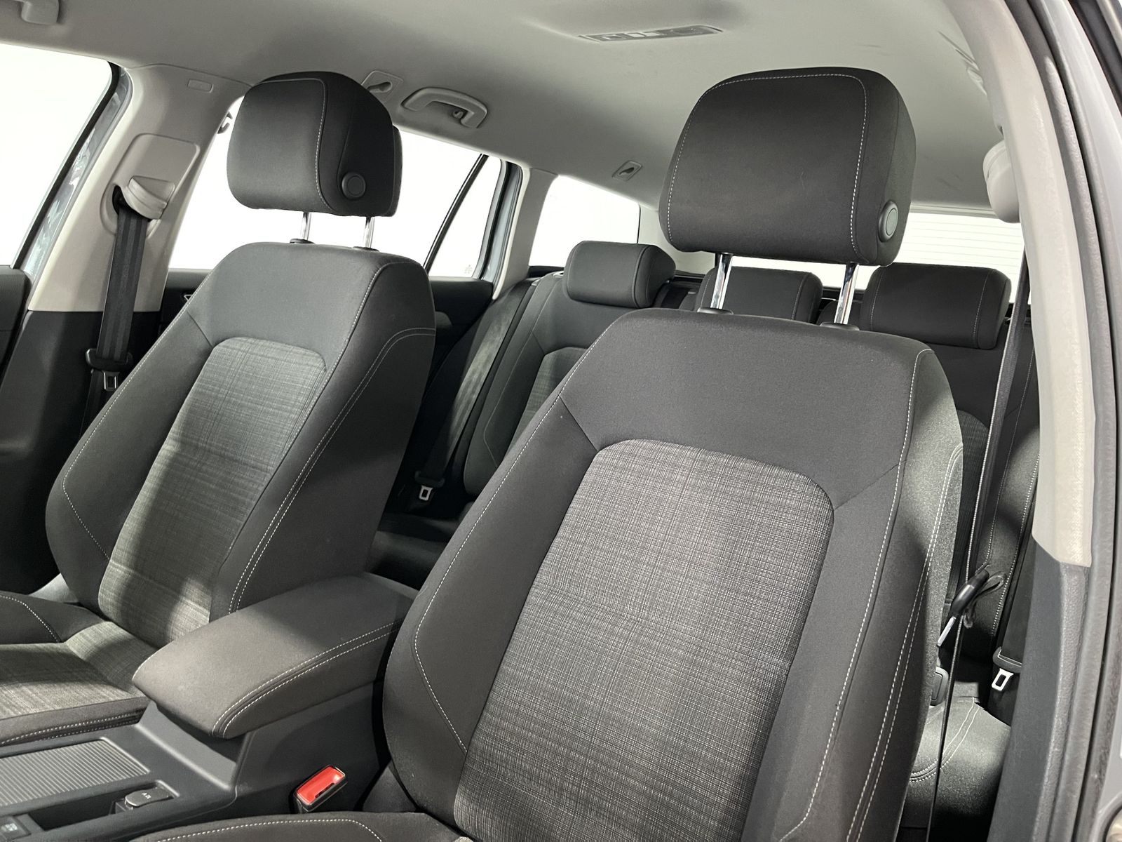 Fahrzeugabbildung Volkswagen Passat Variant 2.0 TDI*LED*AHK*ACC*Navi*Cam*