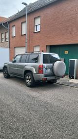 Nissan patrol y61  2004 - Nissan Qashqai aus 2004