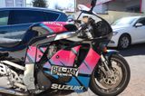 Suzuki GSXR 750 Garagenfahrzeug  - SUZUKI 1993 GSX 750