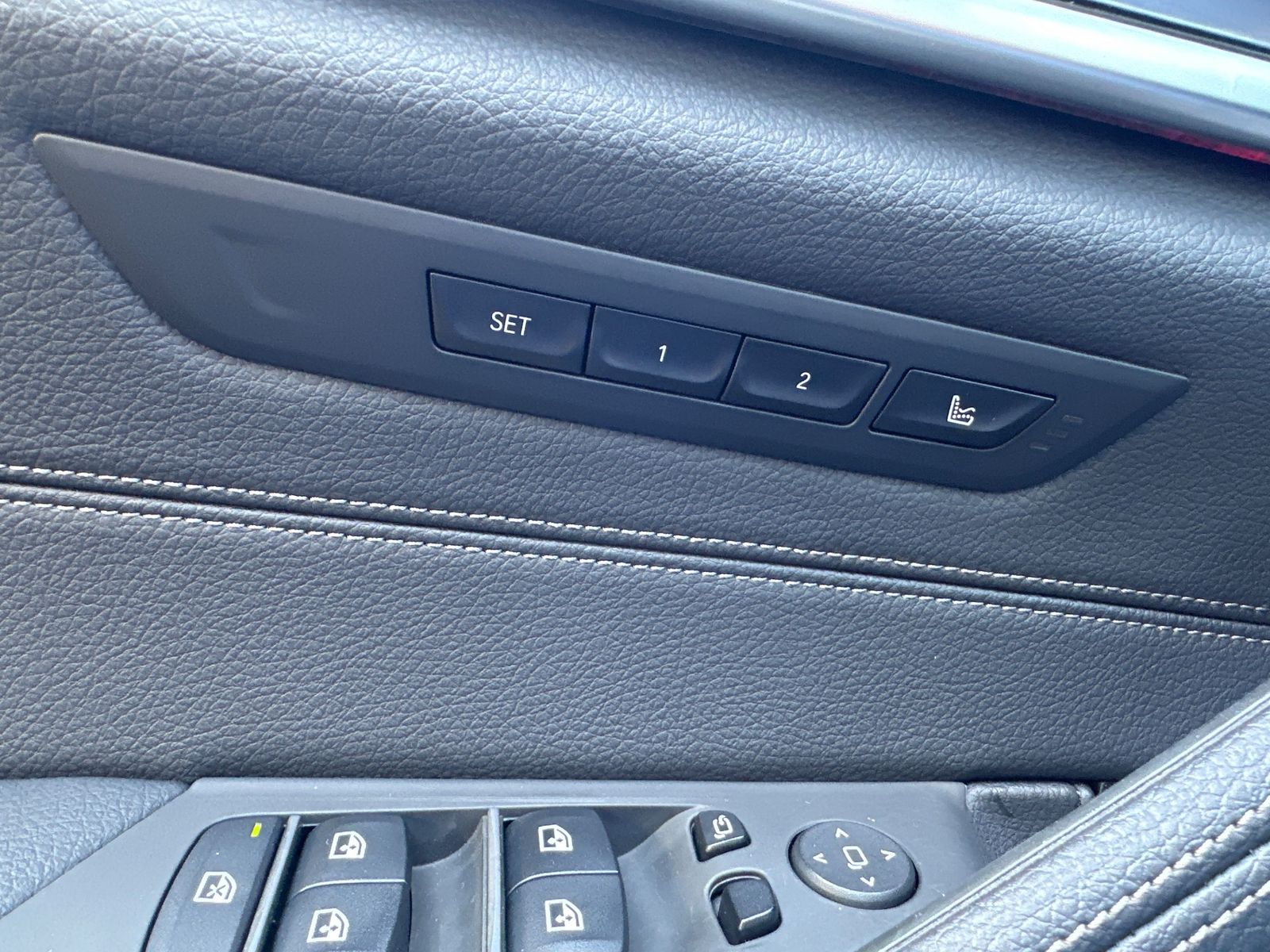 Fahrzeugabbildung BMW 520d Touring M-Sport NAV+LED+PANO+AHK+STHZG