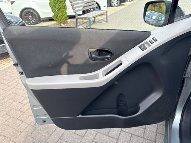 Toyota Yaris Cool