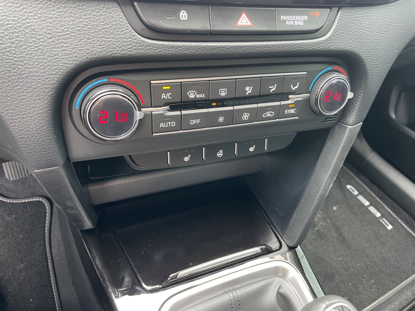 Fahrzeugabbildung Kia Ceed Ultimate LED totWinkAss Kamera Spurhalteass