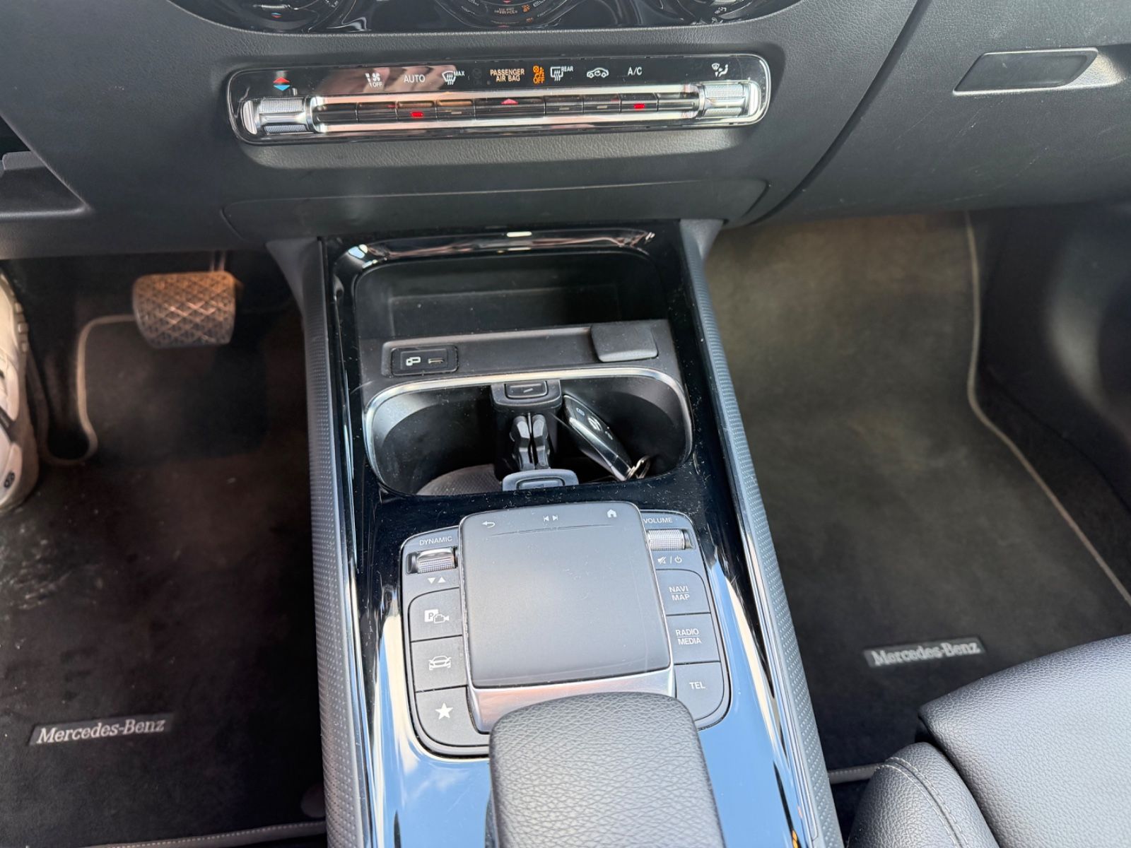 Fahrzeugabbildung Mercedes-Benz B 180 Business Paket