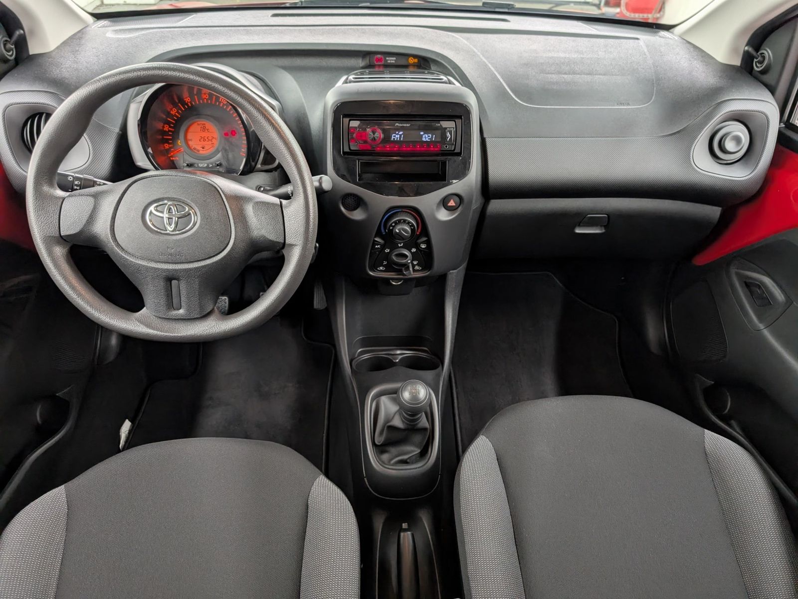 TOYOTA Aygo  1.0 x Klimaanlage – Bild 13
