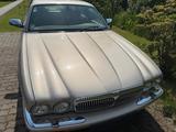 Jaguar Daimler Erstzulassung 10.2000 mit 1... - Jaguar Daimler aus 2000