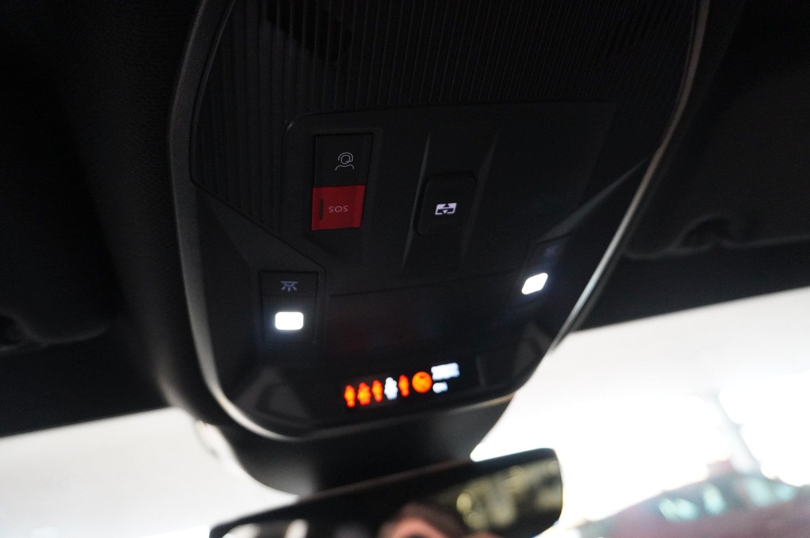 Fahrzeugabbildung Opel Astra L ST 1.2T ULTIMATE NAVI/LED/360°/VIRT/DAB+