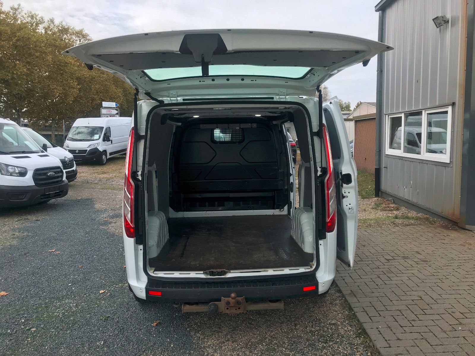 Fahrzeugabbildung Ford TransitCustomKasten340 L1Trend,AHK,STH,PDC,LED