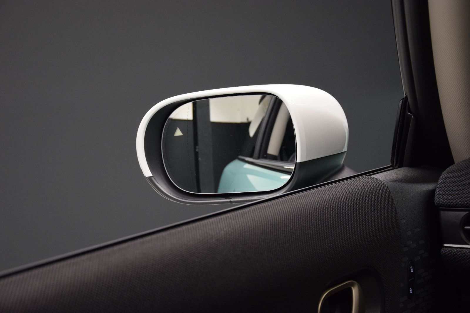 Fahrzeugabbildung MINI Cooper C Classic Trim Paket-M Pano HuD Kamera