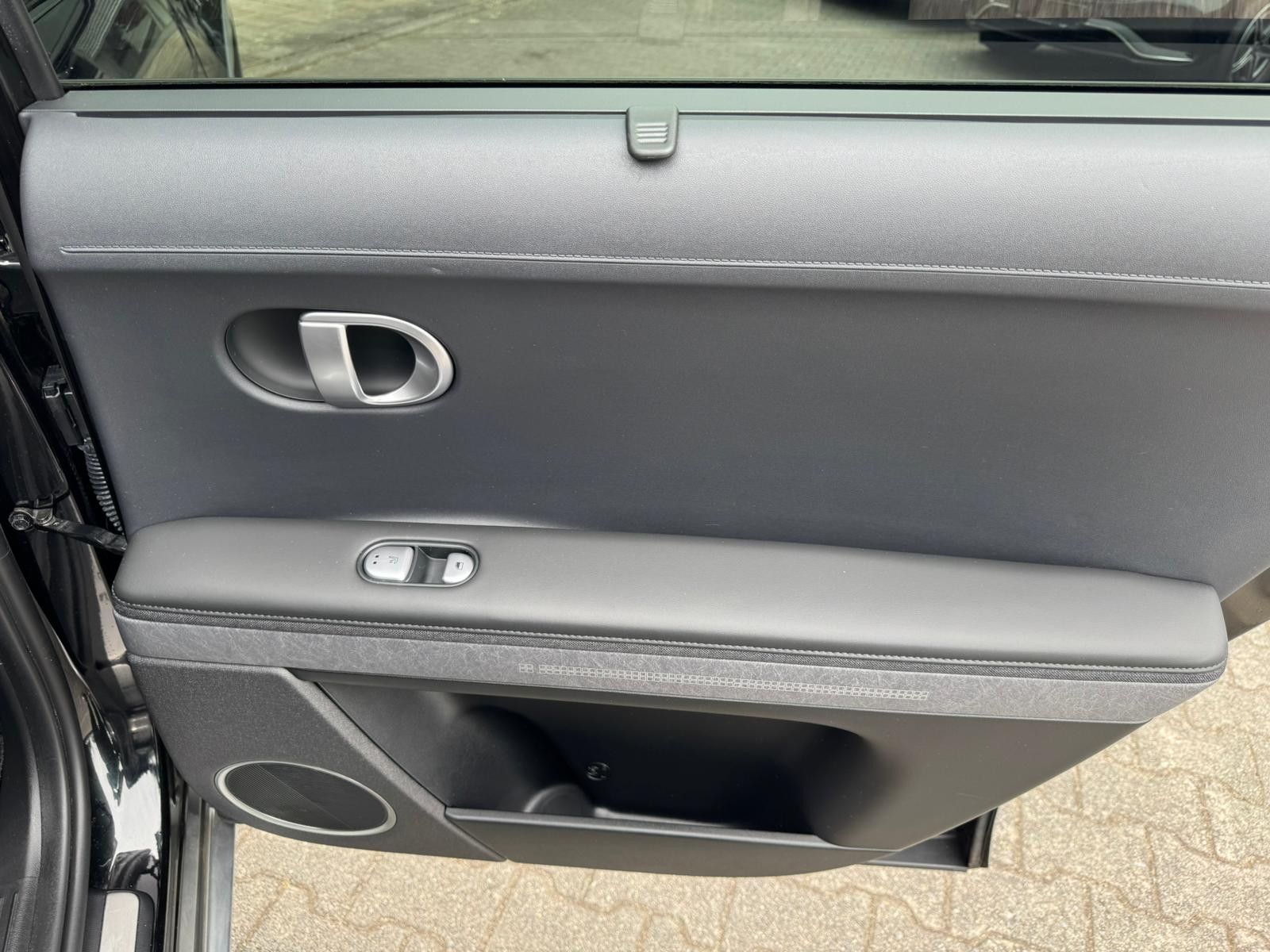 Fahrzeugabbildung Hyundai Ioniq 5 Uniq 4WD MEMO+LED+SHZ+HEAD+NAV+ACC+360°
