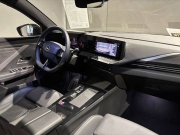 Fotografie 7 des Opel Astra 1.2 Turbo Automatik Ultimate Leder