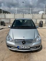 Mercedes-Benz A 180 ELEGANCE Autotronic, Park-Assistent - Mercedes-Benz A-Class mit Benzin-Antrieb: Van