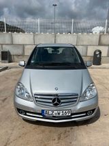 Mercedes-Benz A 180 ELEGANCE Autotronic, Park-Assistent - Mercedes-Benz: Autotronic