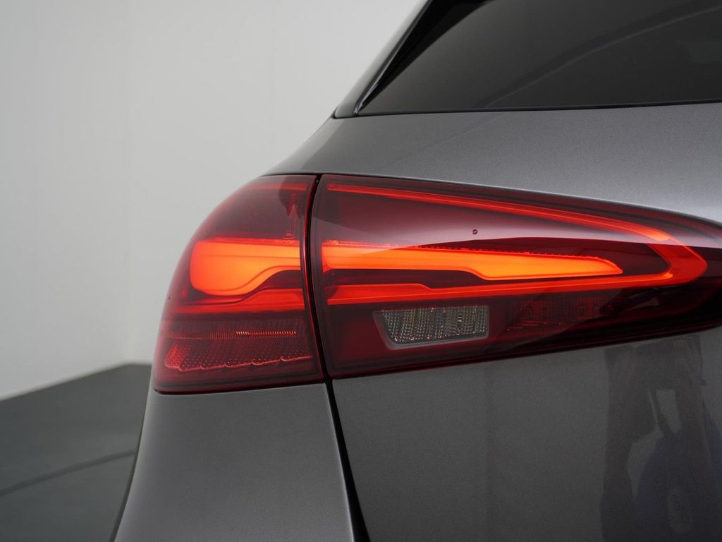 Mercedes-Benz A 180 Star Edition AMG Line | Panorama - Schiebe
