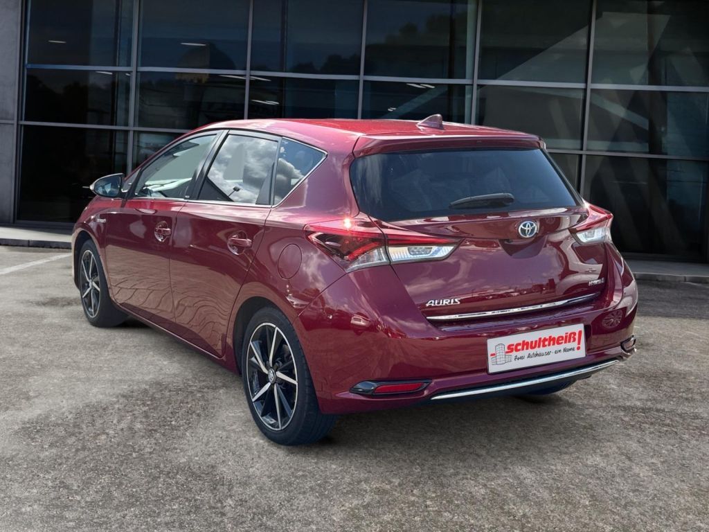 Fahrzeugabbildung Toyota Auris 1.8 VVT-i Hybrid Automatik Edition-S