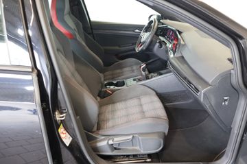 Volkswagen Golf VIII GTI 2.0 TSI AID+LED+CARPLAY+AMBIENT