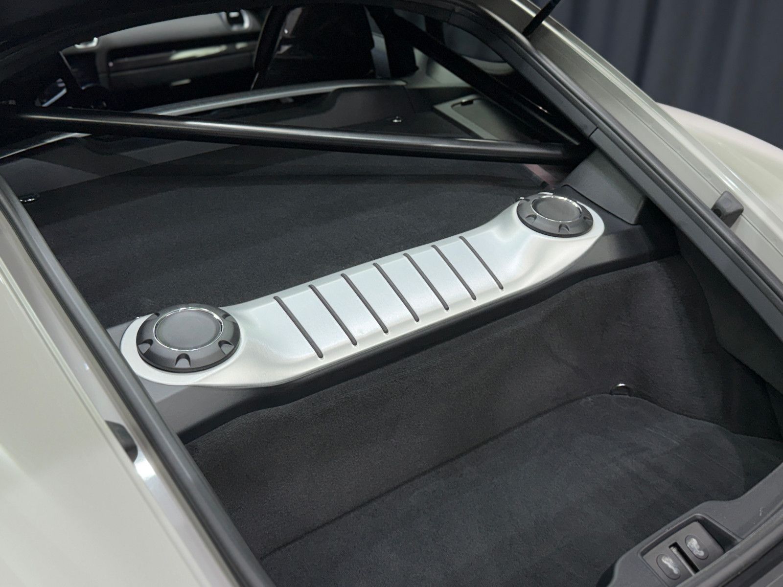Fahrzeugabbildung Porsche Cayman GT4|918 SCHALENSITZE|PCCB|1.HAND|SCHALTER