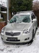 Toyota Avensis Combi Executive 2,2-l-D-CAT Executive - Toyota Avensis in Mainz