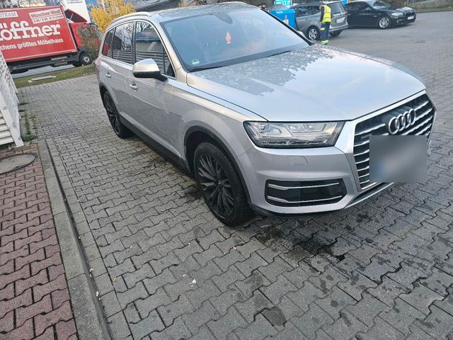 Audi Q7 7Sitzer/AHK/Unfallfrei