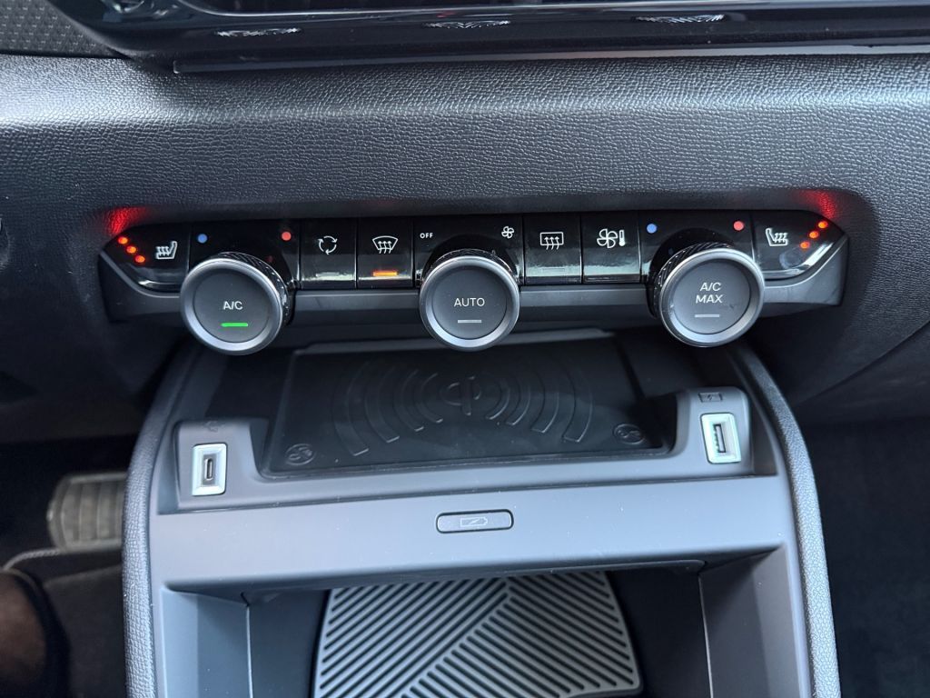 Fahrzeugabbildung Citroën C4 Benziner 130 MAX - Vollausstattung