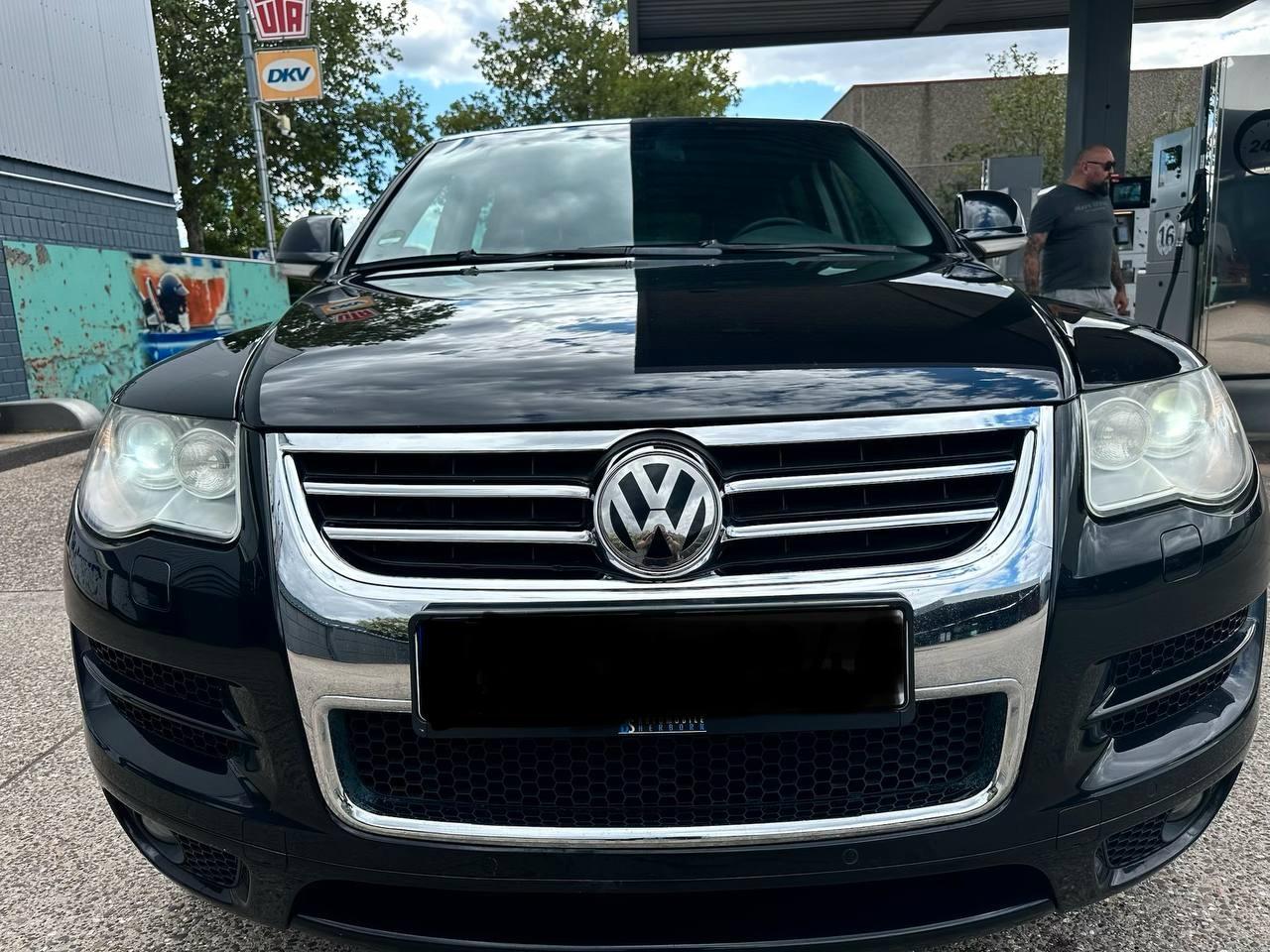 Volkswagen Touareg 2009 — photo 11