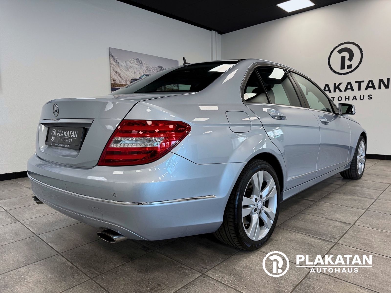 Fahrzeugabbildung Mercedes-Benz C 350 CDI Navi Tempomat Bi-Xenon MB-Service