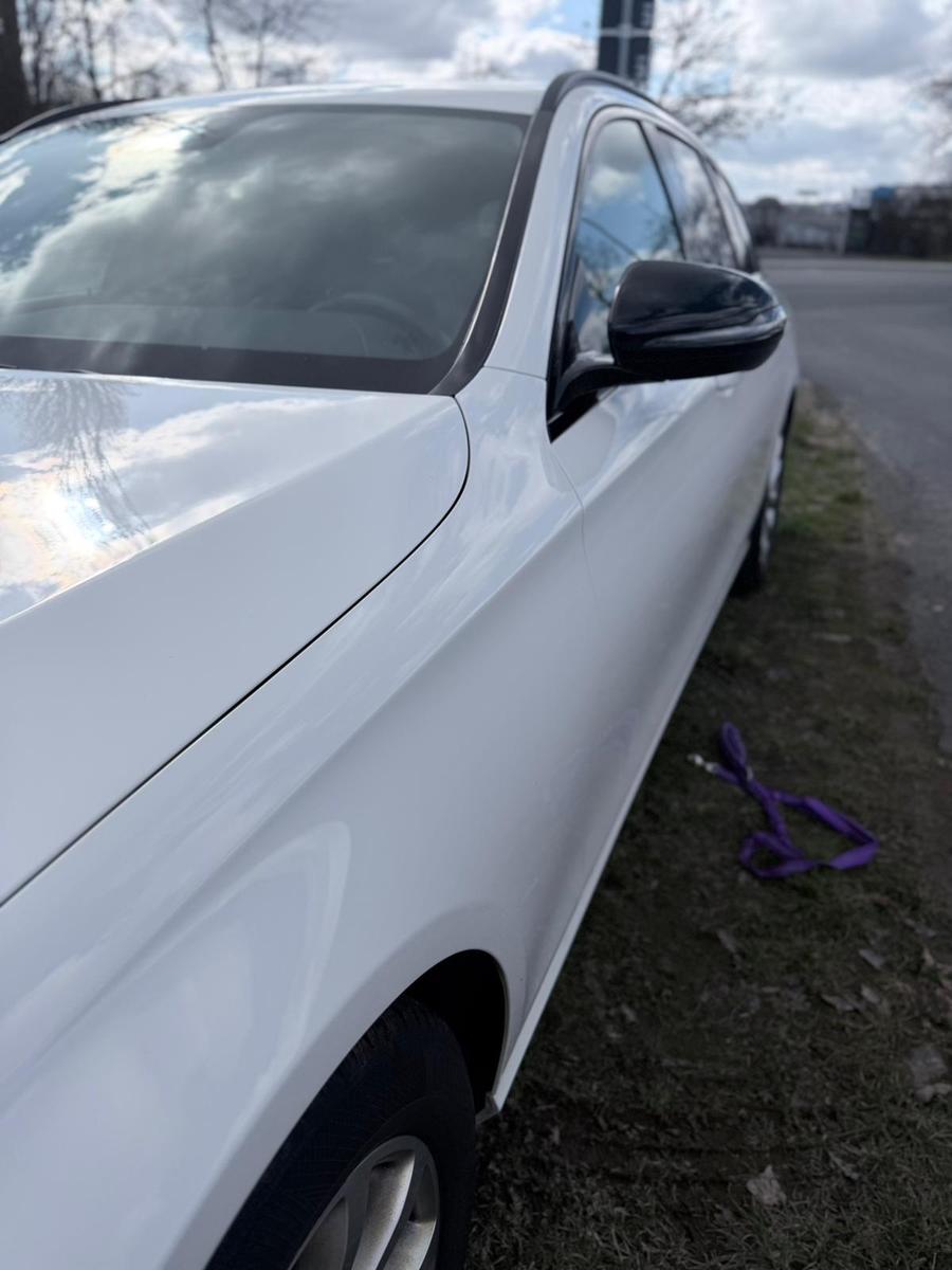 Mercedes-Benz E 220 d Autom. -