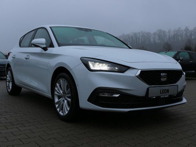 SEAT Leon 1.5 eTSI Style Edition DSG - mit KI generiert/bearbeitet