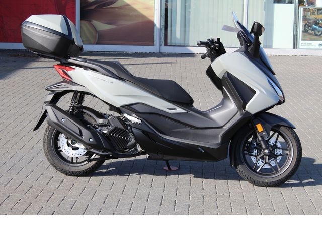 Honda Forza125 *Aktion*