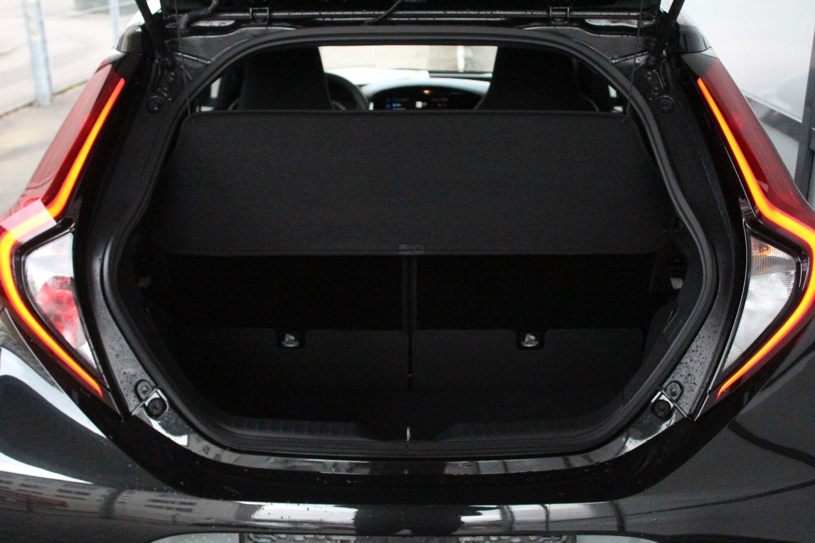 Fahrzeugabbildung Toyota Aygo X 1.0 Explore CVT,JBL,LED,NAVI,PDC