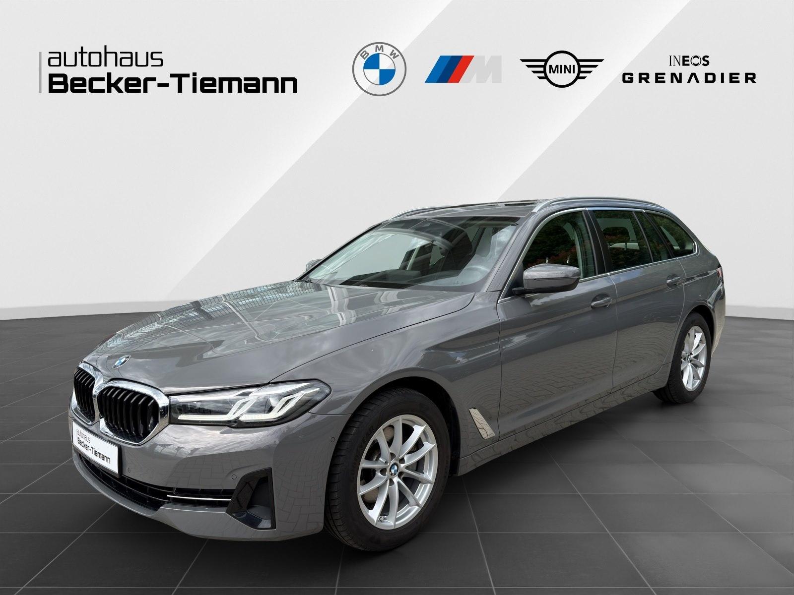 BMW 520d Touring 18" / Pano / DrivAss / ParkAss / La