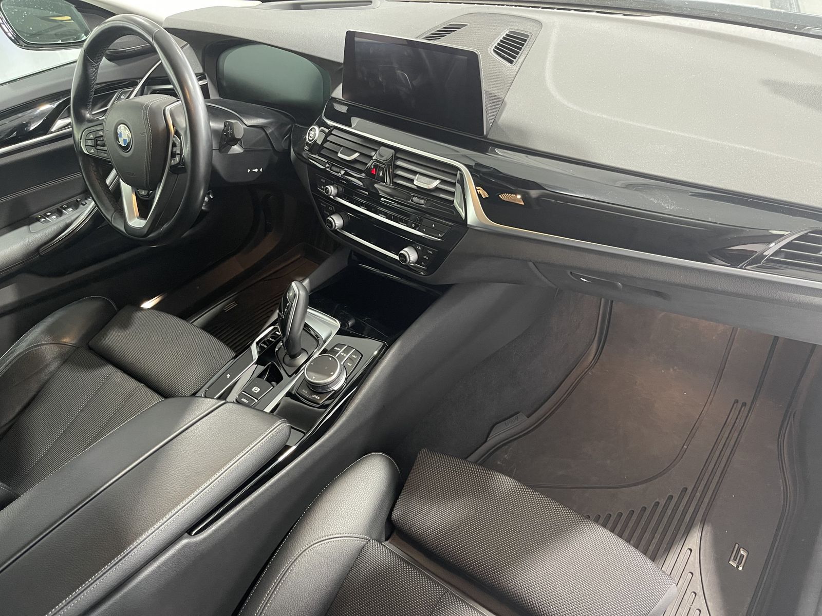 Fahrzeugabbildung BMW 540 d*xDrive*Sport Line*AHK*LED*HUD*Leder*Pano*
