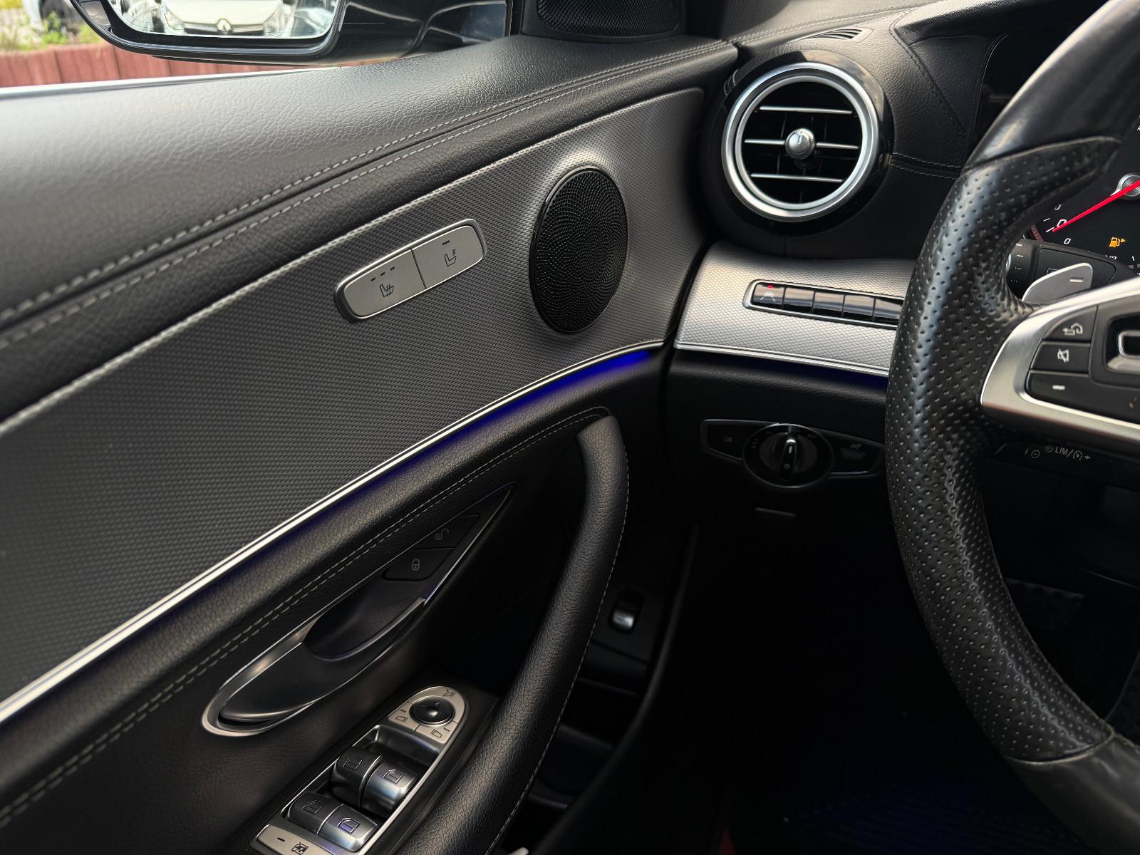 Mercedes-Benz E 220d AMG 9G SHD MULTIB NAVI TOTW CAM TEMP