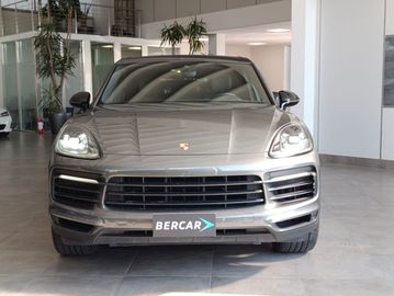 Porsche Cayenne - 2