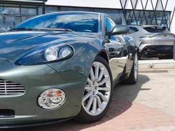 2003 Aston Martin VANQUISH 照片 4