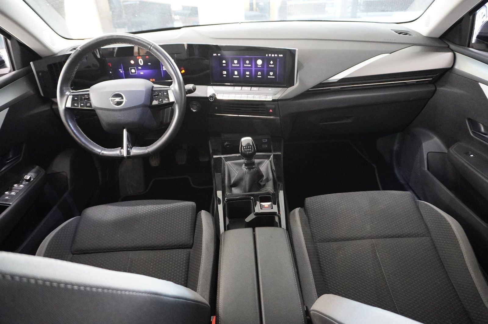 Fahrzeugabbildung Opel Astra L ST 1.5D BUSINESS NAVI/LED/KAMERA/SPORT