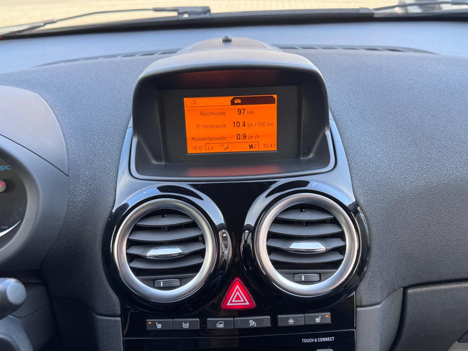 Opel Corsa D OPC RECARO-SITZE,NAVI,LEDER,GEPFLEGT