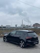 Volkswagen VW Golf 2.0 TSI 4MOTION R 19Z unverbast. DE-Auto - Gebrauchtwagen von Privatanbietern