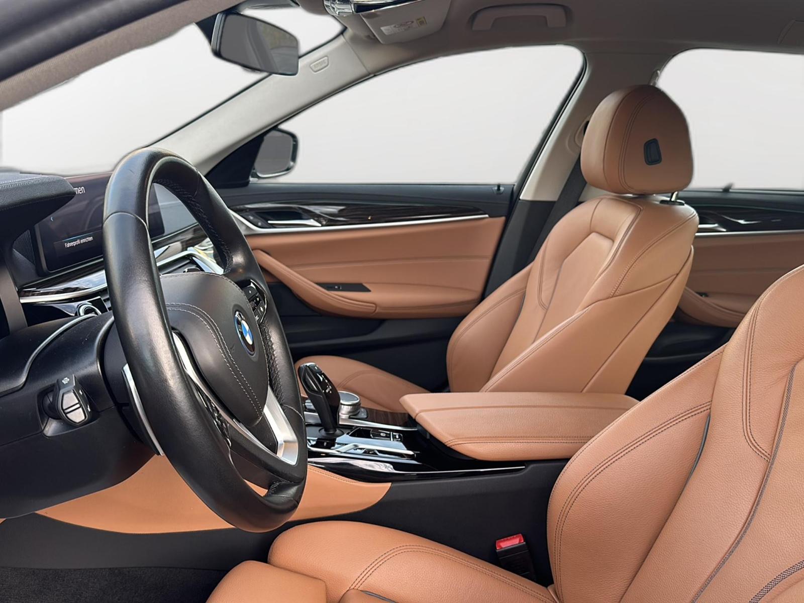 BMW 530 e T. Luxury Line LC-PROF+LEDER+AHK+LED+KAMER
