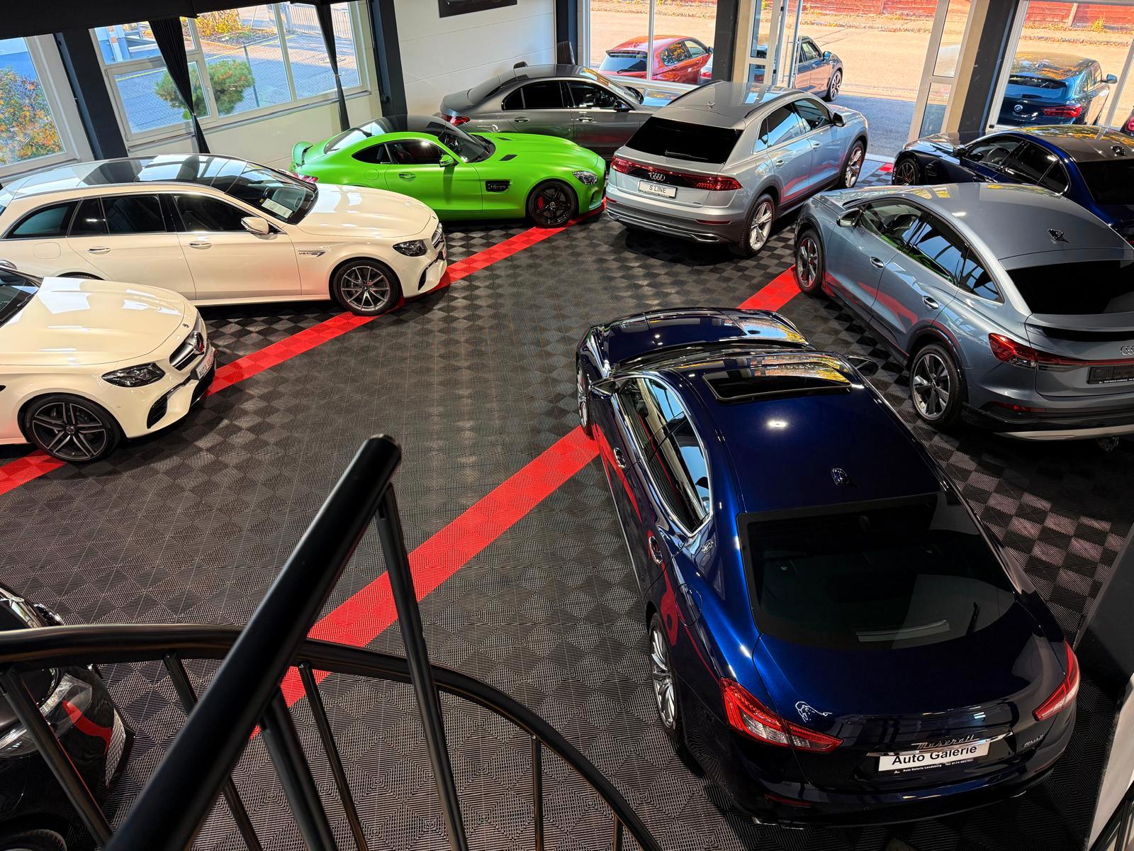 showroom-image-bottom